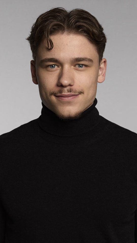 Lukas S.